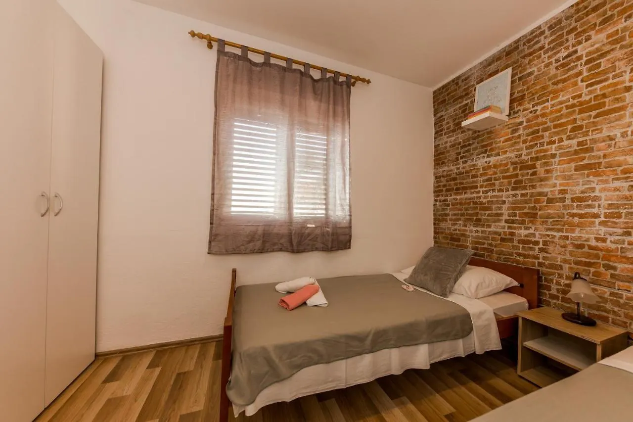 Apartments Vukman Trogir