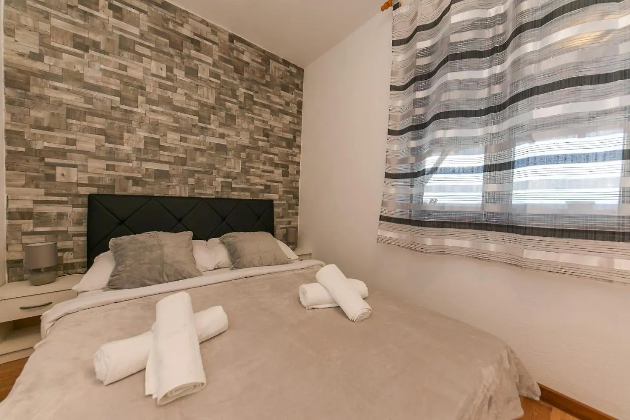 Apartments Vukman Trogir